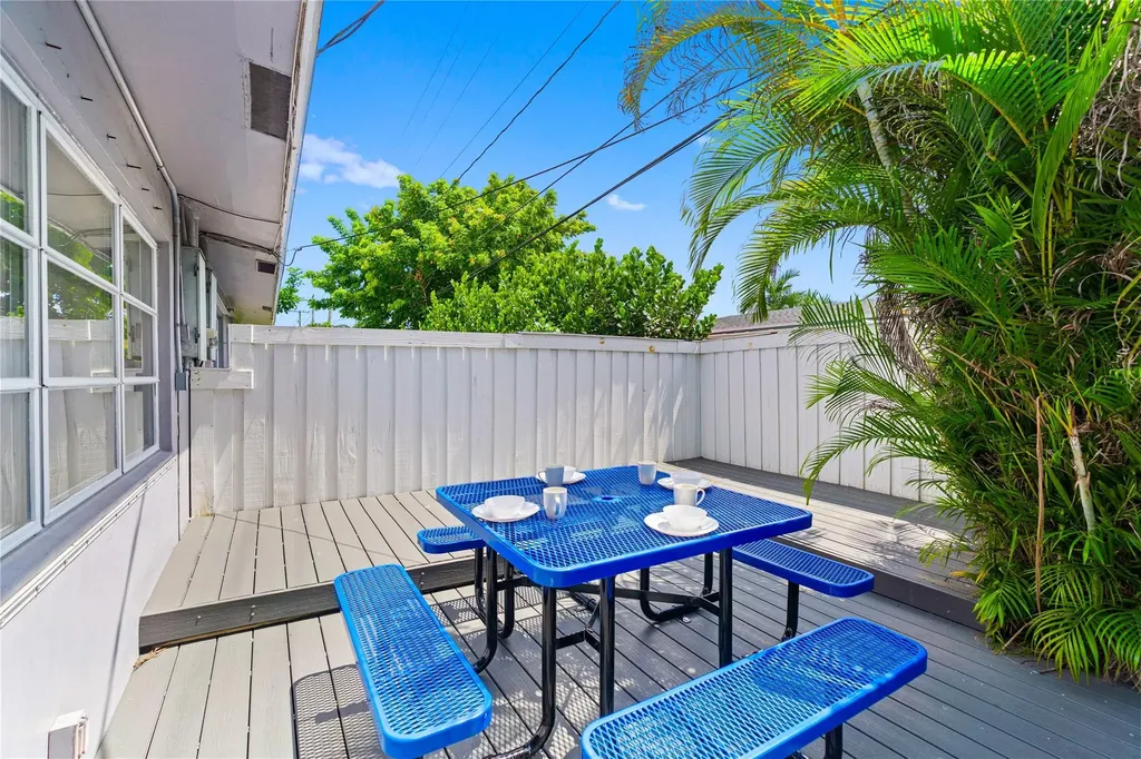 1518-1520 NE 51st Street Fort Lauderdale FL 33334
