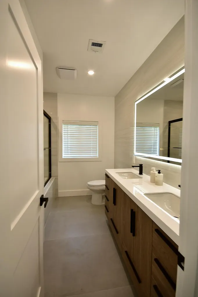 8801 N Miami Avenue El Portal FL 33150