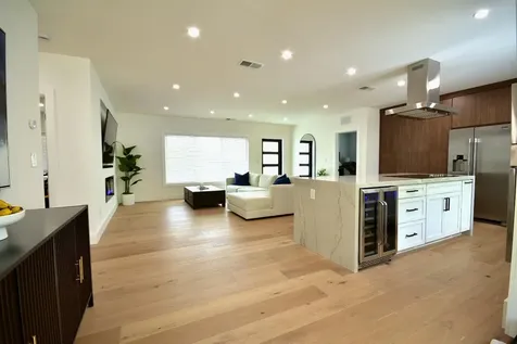 8801 N Miami Avenue El Portal FL 33150