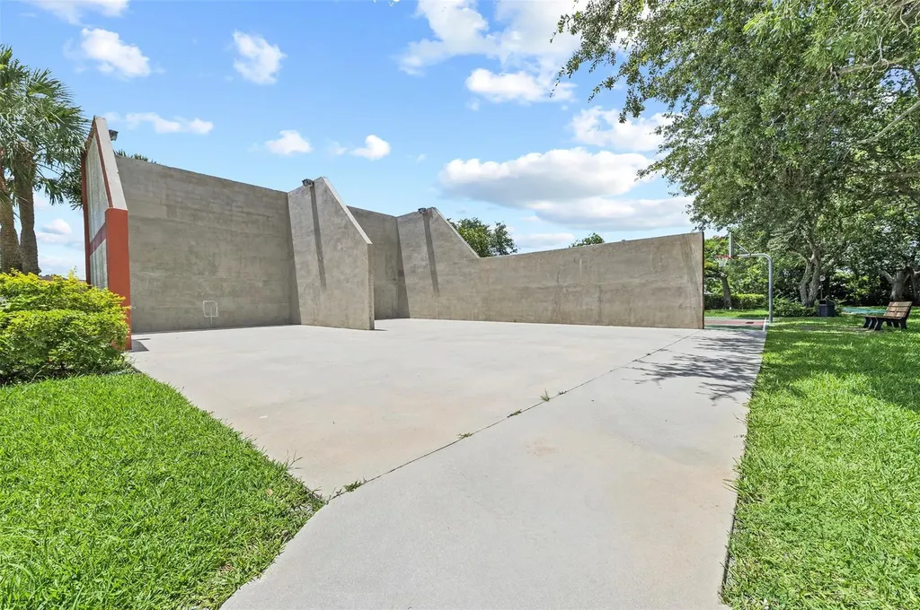 405 Liberty Court Deerfield Beach FL 33442