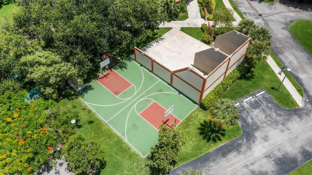 405 Liberty Court Deerfield Beach FL 33442