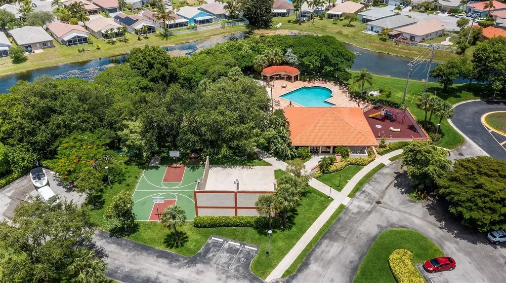 405 Liberty Court Deerfield Beach FL 33442