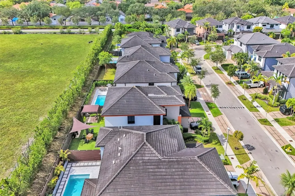 15501 NW 88th Avenue Miami Lakes FL 33018