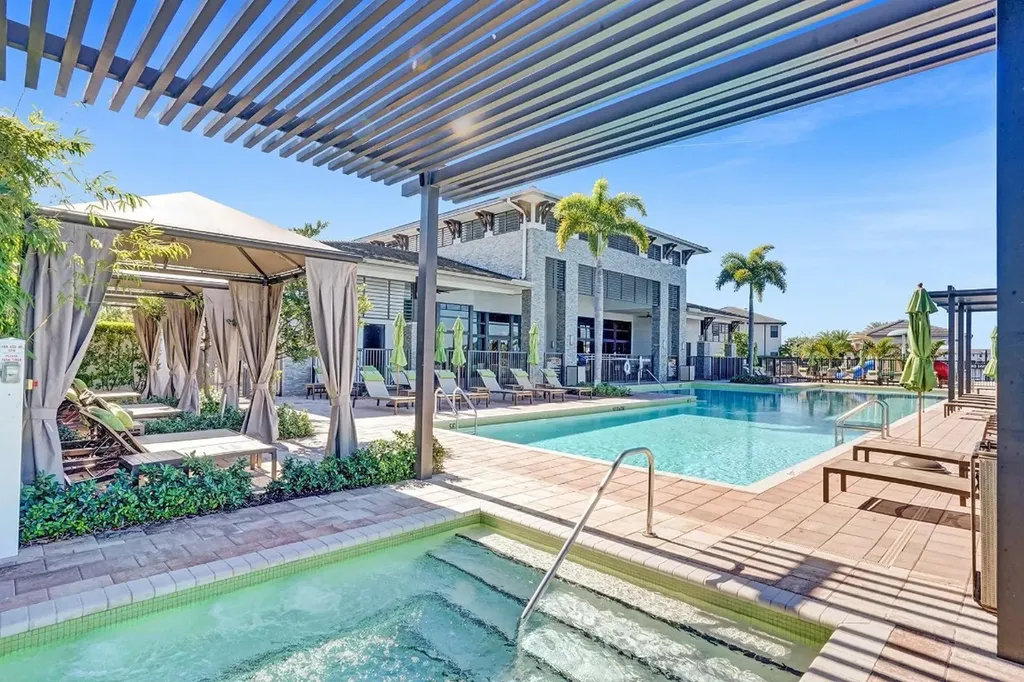 15501 NW 88th Avenue Miami Lakes FL 33018