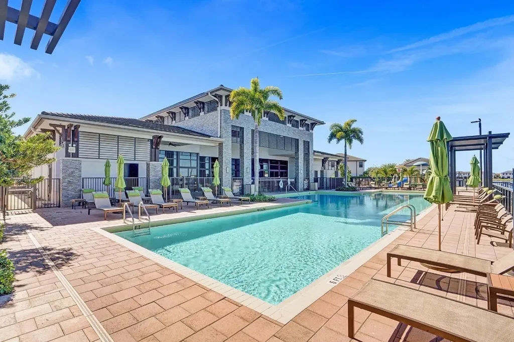 15501 NW 88th Avenue Miami Lakes FL 33018