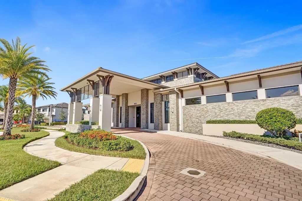 15501 NW 88th Avenue Miami Lakes FL 33018