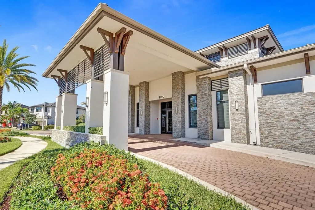 15501 NW 88th Avenue Miami Lakes FL 33018