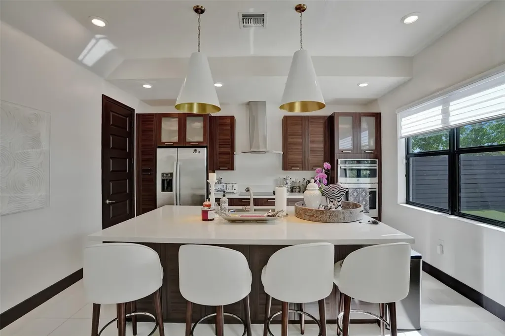 15501 NW 88th Avenue Miami Lakes FL 33018
