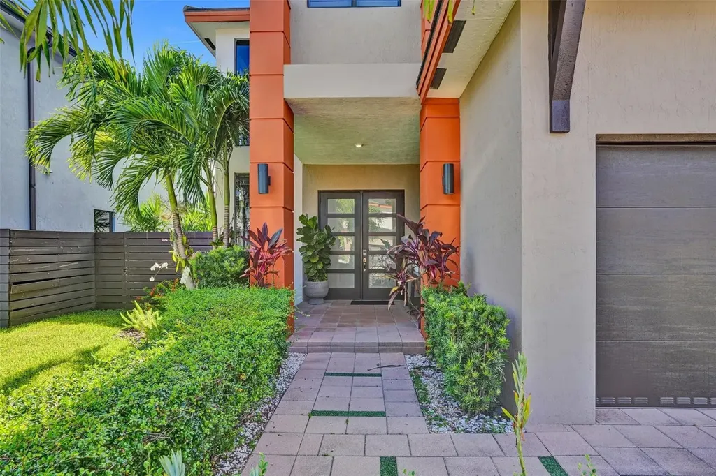 15501 NW 88th Avenue Miami Lakes FL 33018