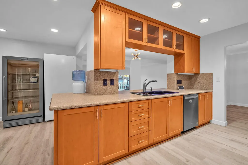 1421 NE 54th Street Fort Lauderdale FL 33334