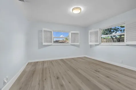 1421 NE 54th Street Fort Lauderdale FL 33334