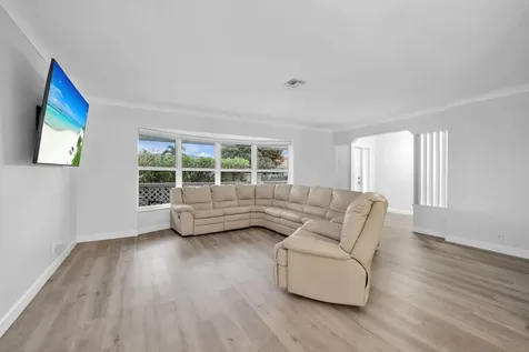 1421 NE 54th Street Fort Lauderdale FL 33334