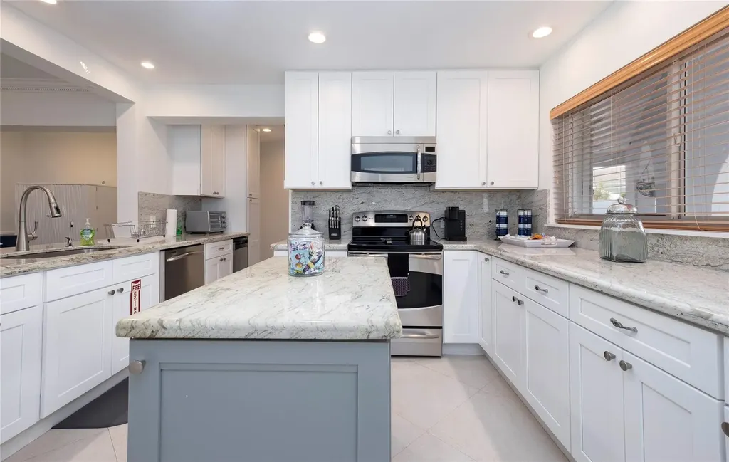 1240 SW 13th Circle Fort Lauderdale FL 33315