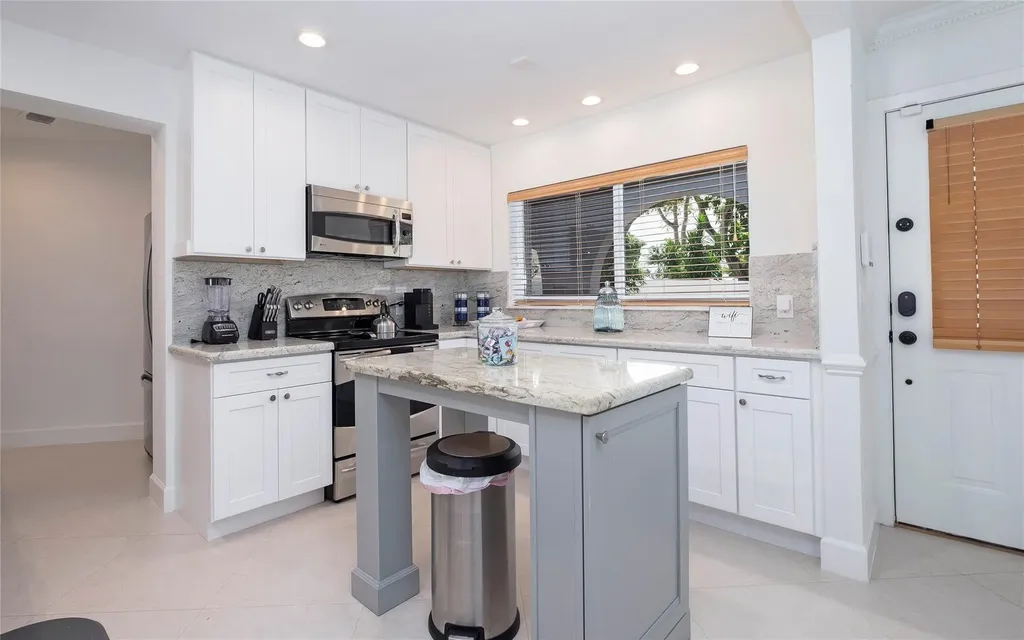 1240 SW 13th Circle Fort Lauderdale FL 33315