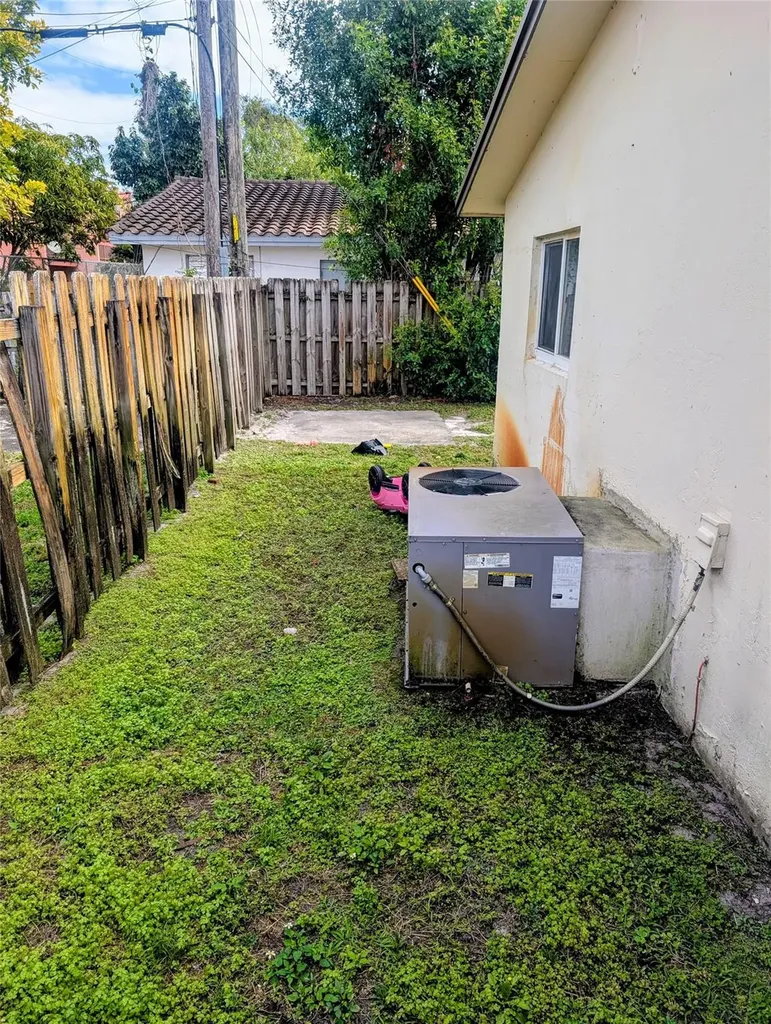 1500 NW 58th Terrace Sunrise FL 33313