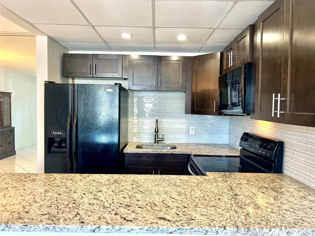 111 Oakridge I Deerfield Beach FL 33442