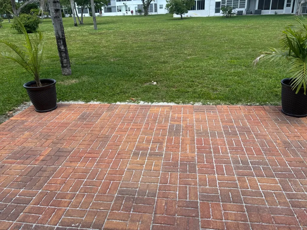 111 Oakridge I Deerfield Beach FL 33442