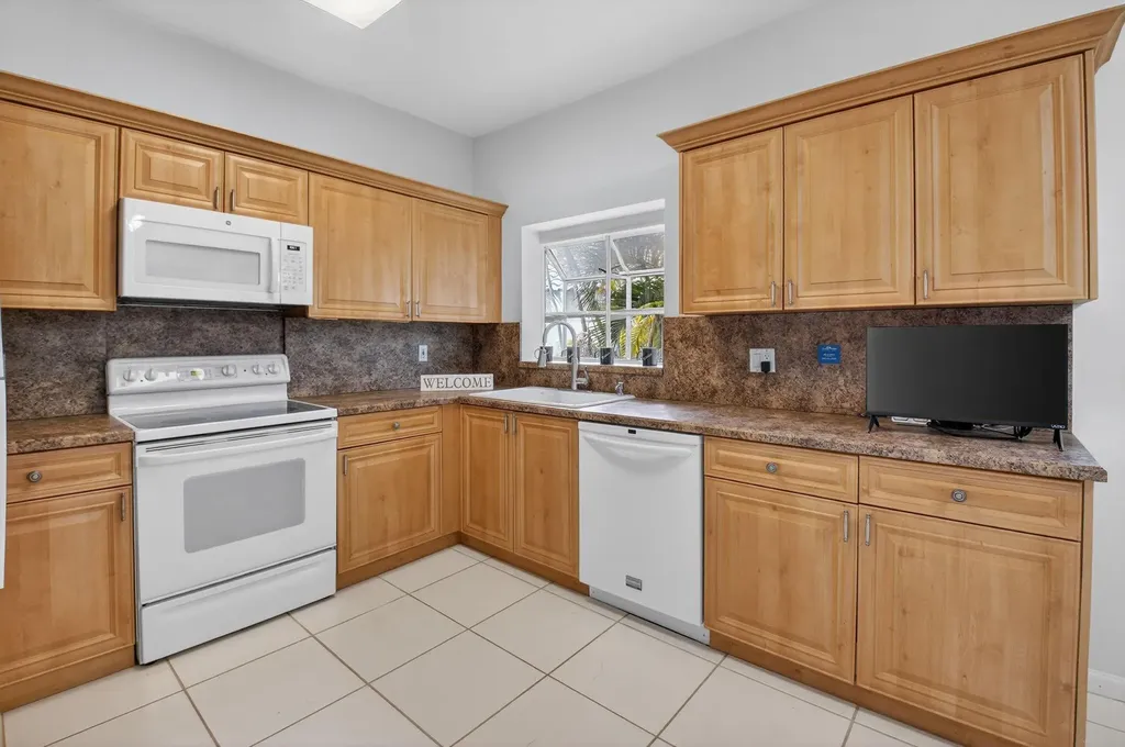 11586 Briarwood Circle Boynton Beach FL 33437