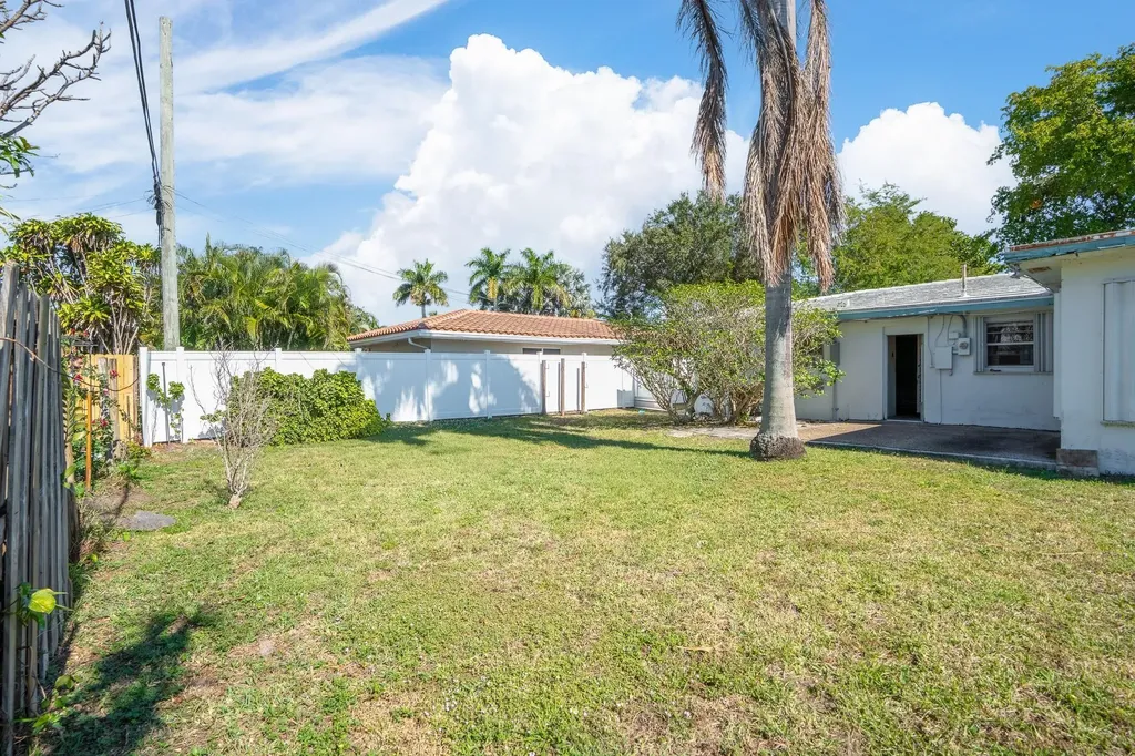 1941 NE 28th Avenue Pompano Beach FL 33062
