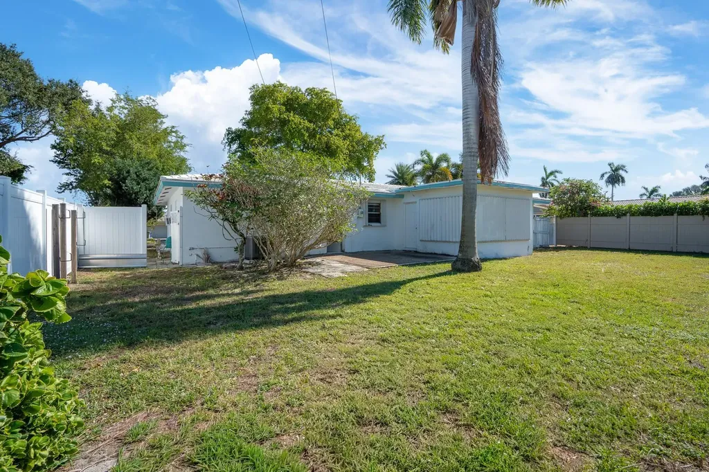 1941 NE 28th Avenue Pompano Beach FL 33062