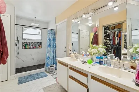 5150 NW 75th Avenue Lauderhill FL 33319