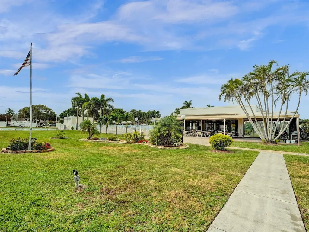 2273 SW 15th Place Deerfield Beach FL 33442