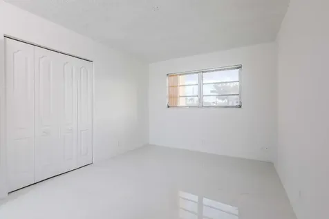 2401 NW 41st Avenue Lauderhill FL 33313