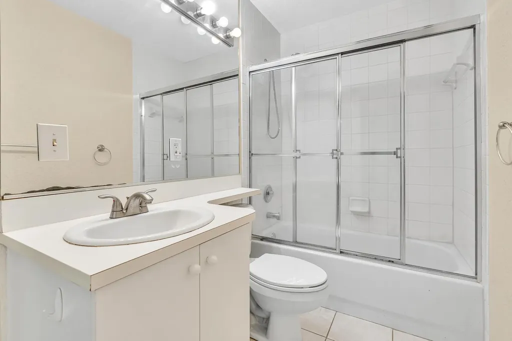 10240 NW 33rd Place Sunrise FL 33351