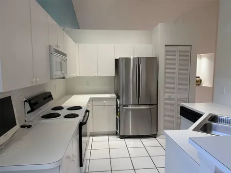 853 Sand Creek Circle Weston FL 33327