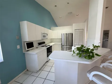 853 Sand Creek Circle Weston FL 33327