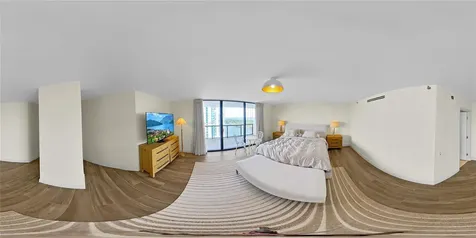 19667 Turnberry Way Miami FL 33180