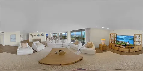 19667 Turnberry Way Miami FL 33180