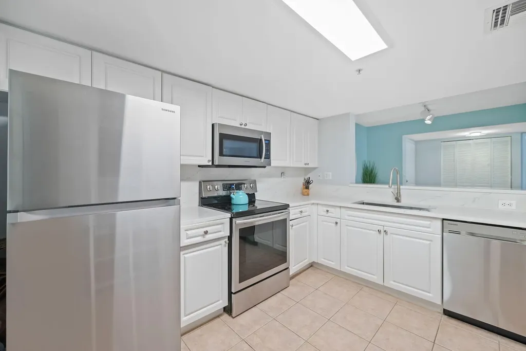 520 SE 5th Avenue Fort Lauderdale FL 33301