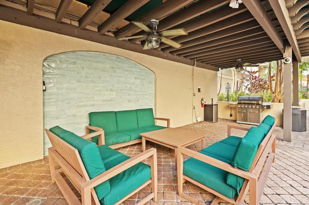 520 SE 5th Avenue Fort Lauderdale FL 33301