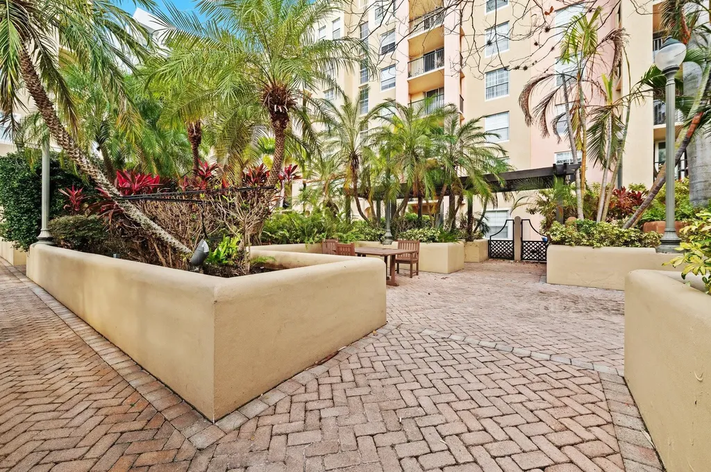 520 SE 5th Avenue Fort Lauderdale FL 33301
