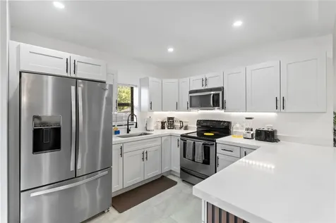 719 NE 36th Street Oakland Park FL 33334