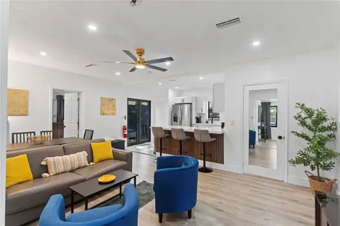 719 NE 36th Street Oakland Park FL 33334