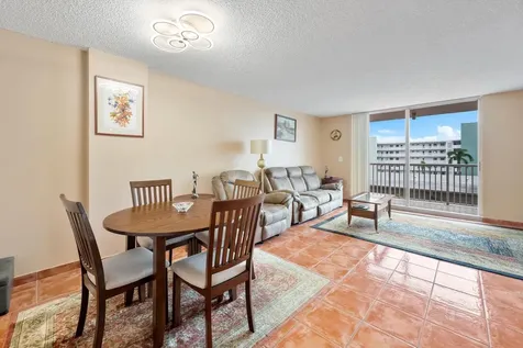 3161 S Ocean Drive Hallandale Beach FL 33009