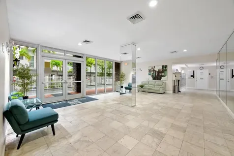 3161 S Ocean Drive Hallandale Beach FL 33009