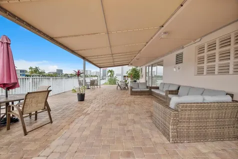 3161 S Ocean Drive Hallandale Beach FL 33009