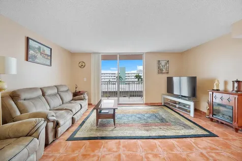 3161 S Ocean Drive Hallandale Beach FL 33009