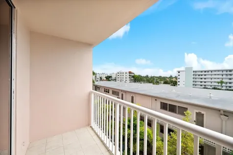 3161 S Ocean Drive Hallandale Beach FL 33009