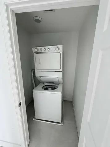 7516 NE 1st Avenue Miami FL 33138