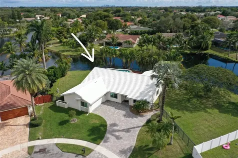 9800 NW 10th Court Plantation FL 33322