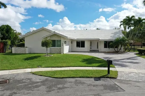 9800 NW 10th Court Plantation FL 33322