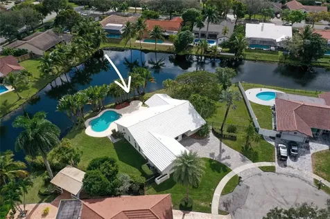 9800 NW 10th Court Plantation FL 33322