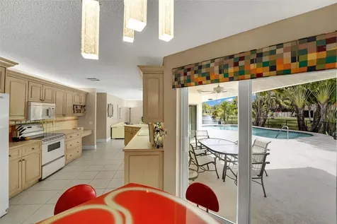 9800 NW 10th Court Plantation FL 33322