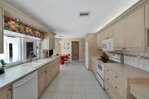9800 NW 10th Court Plantation FL 33322
