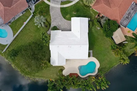 9800 NW 10th Court Plantation FL 33322