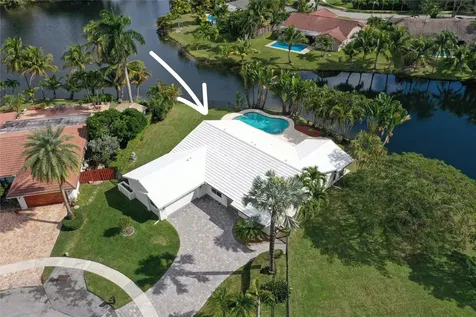 9800 NW 10th Court Plantation FL 33322